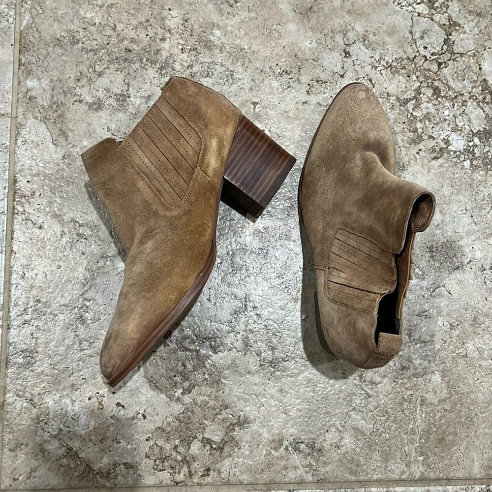 Isola genuine leather booties NEW size 11